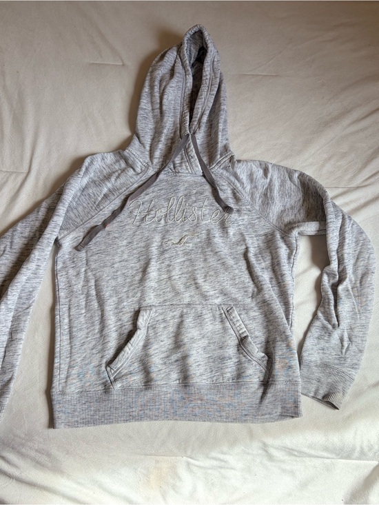 Hollister Sweaters - Hollister Light Heather Gray Drawstring Hooded Sweatshirt